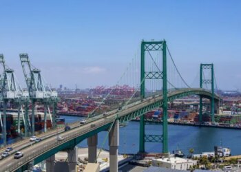 Vincent Thomas bridge expected to receive overhaul, California