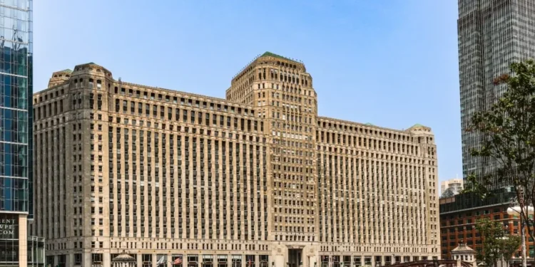 Skender completes construction on THE MART, Chicago