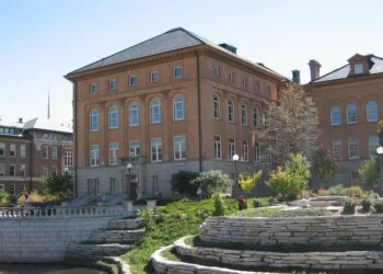 University of Illinois set to build center for autonomous construction