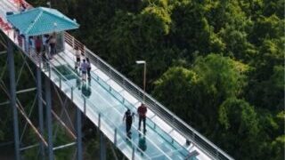 Santa Catarina glass walkway project