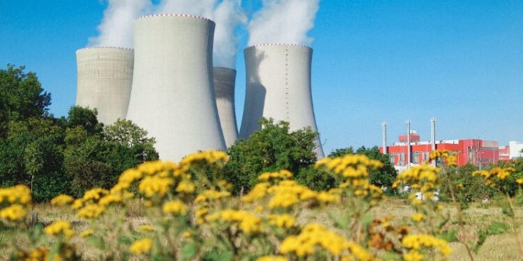 First SMR in Czech Republic advances into early works as Rolls-Royce signs contract