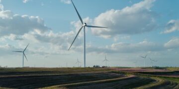 165 Onshore Wind Farm Projects in U.S.